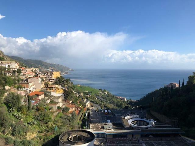 Casa Vacanza "Ilenia" - Taormina Exteriör bild
